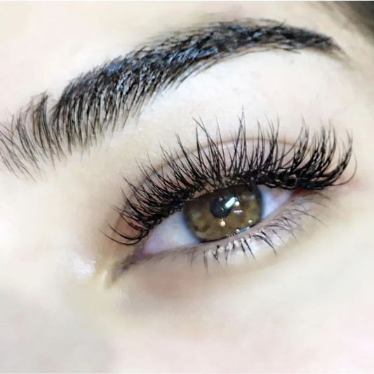 Create Stunning DIY Lashes: A Step-by-Step Tutorial