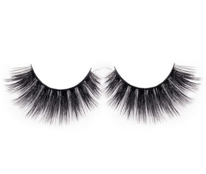 Our Exotic 3D Brazilian Silk lashes are extremely soft, lightweight and super fierce! Made from the highest quality of sustainable synthetic silk fibers, they’re big, bold and beautiful with a fanned effect for added volume. Made from the highest quality of sustainable plant silk, harvested from Brazil, the fibers are taken from the plants, washed, dyed, dried and then hand-spun to mimic the look of real silk lashes!